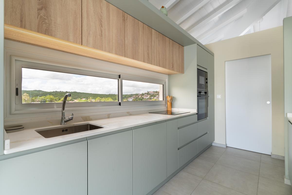 cuisine-ouverte-sejour-lumineux-villa-t4-diamant (4)